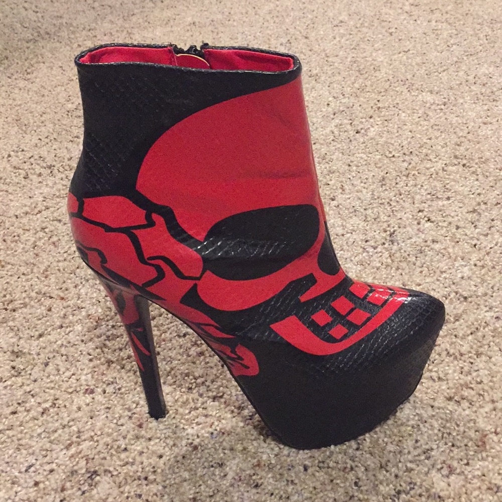 PLATFORM BOOTIES